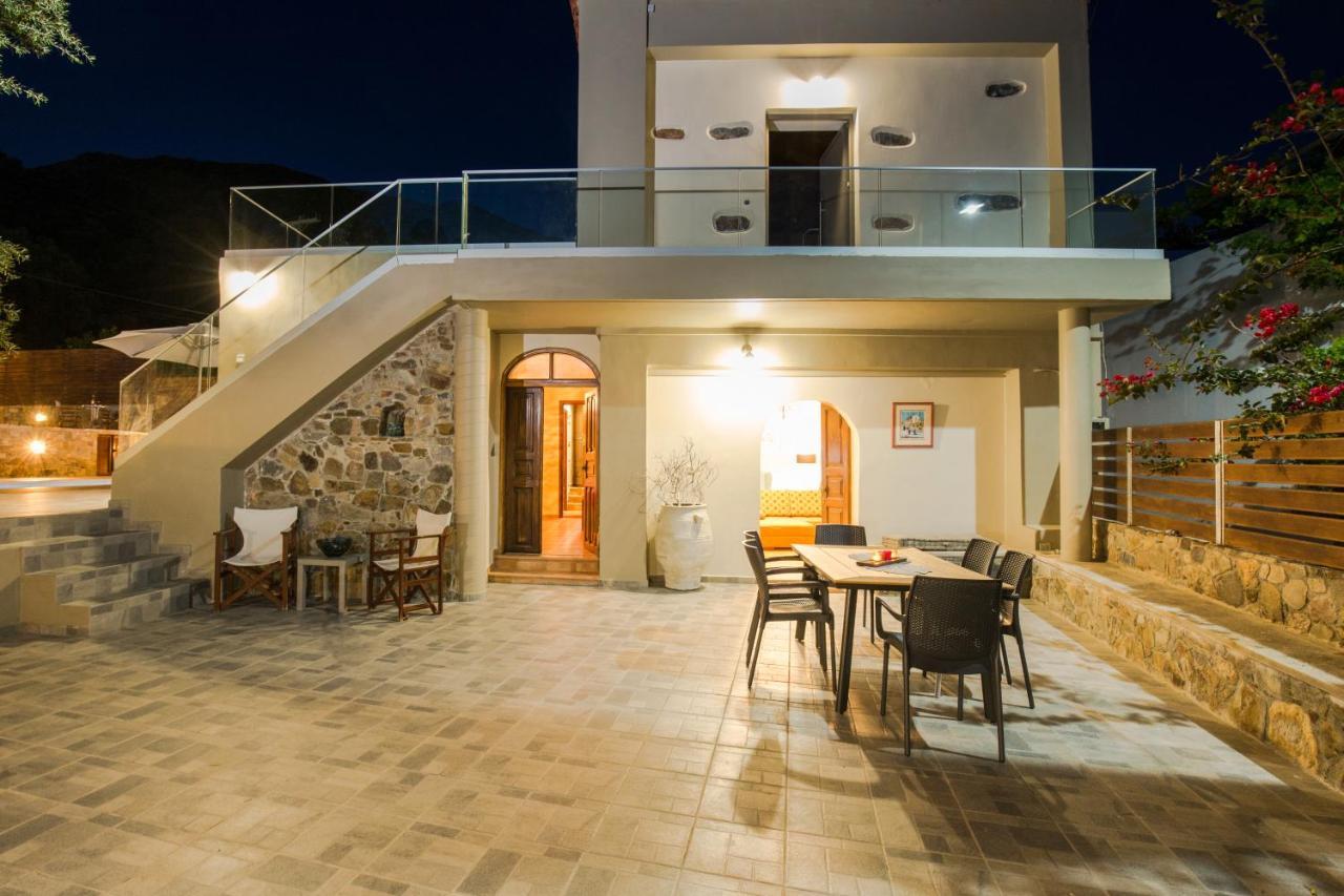 Tzouganos Villa Sfinárion Exterior foto