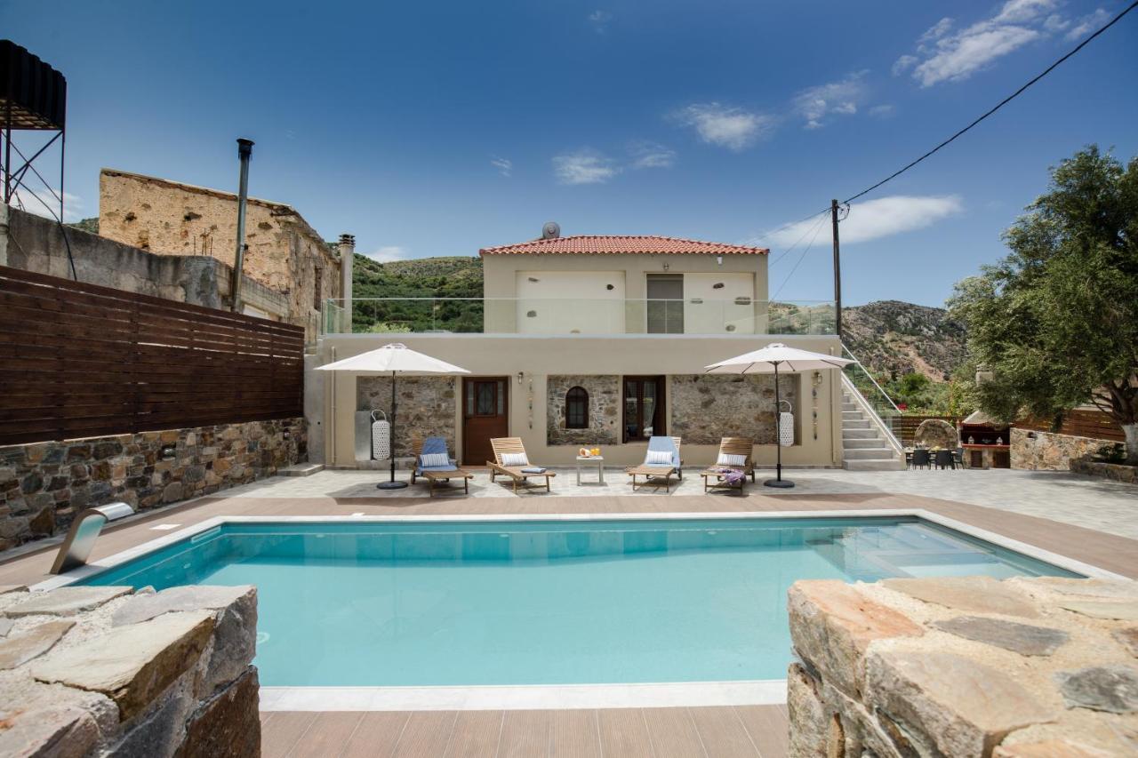 Tzouganos Villa Sfinárion Exterior foto